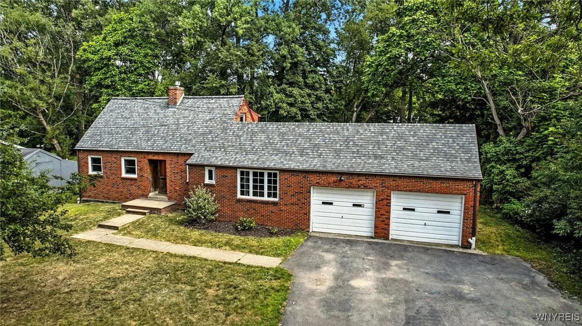 5061 Ellicott Road, Orchard Park, New York 14127, Orchard Park, New York 14127, 3 Bedrooms Bedrooms, 6 Rooms Rooms,2 BathroomsBathrooms,Residential,For Sale,5061 Ellicott Road, Orchard Park, New York 14127,B1629163