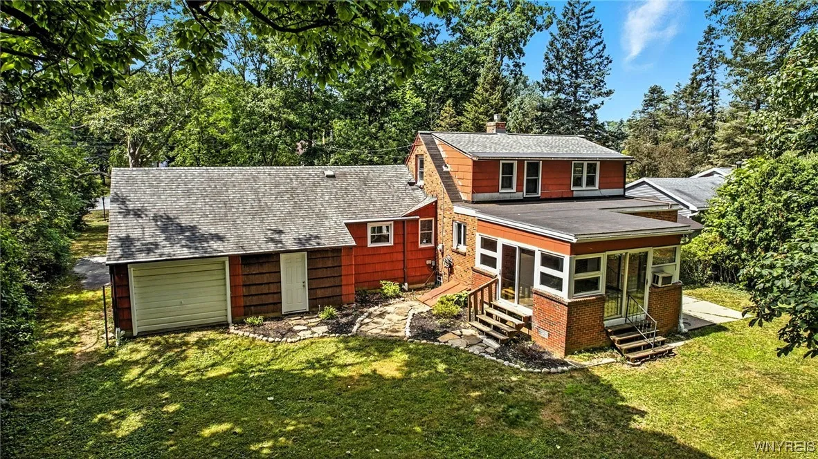 5061 Ellicott Road, Orchard Park, New York 14127, Orchard Park, New York 14127, 3 Bedrooms Bedrooms, 6 Rooms Rooms,2 BathroomsBathrooms,Residential,For Sale,5061 Ellicott Road, Orchard Park, New York 14127,B1629163