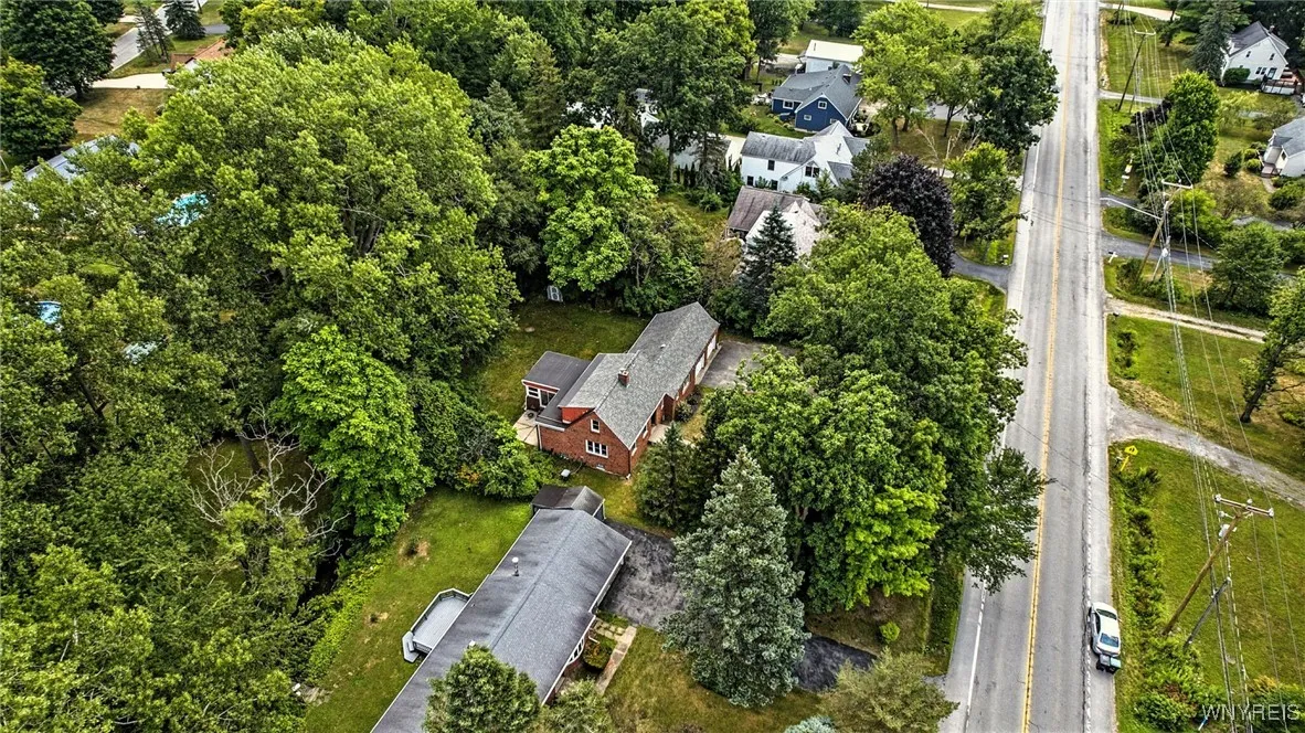 5061 Ellicott Road, Orchard Park, New York 14127, Orchard Park, New York 14127, 3 Bedrooms Bedrooms, 6 Rooms Rooms,2 BathroomsBathrooms,Residential,For Sale,5061 Ellicott Road, Orchard Park, New York 14127,B1629163