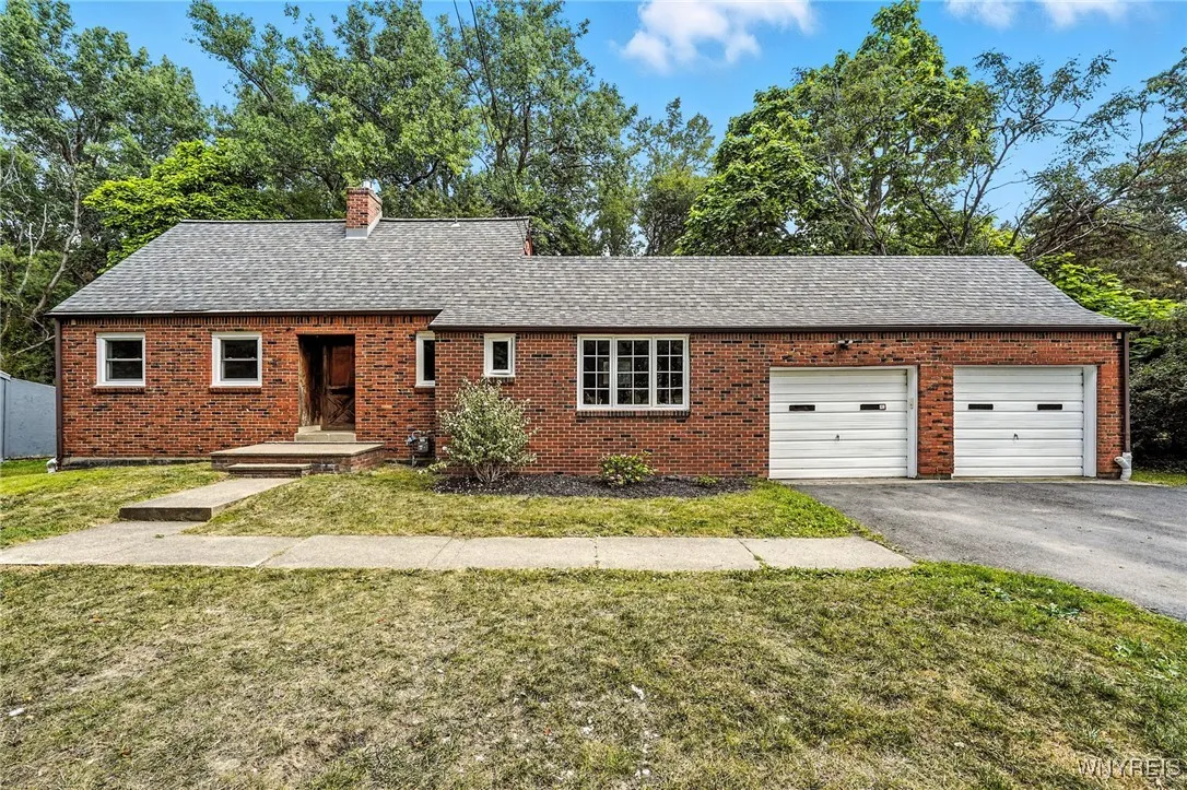 5061 Ellicott Road, Orchard Park, New York 14127, Orchard Park, New York 14127, 3 Bedrooms Bedrooms, 6 Rooms Rooms,2 BathroomsBathrooms,Residential,For Sale,5061 Ellicott Road, Orchard Park, New York 14127,B1629163