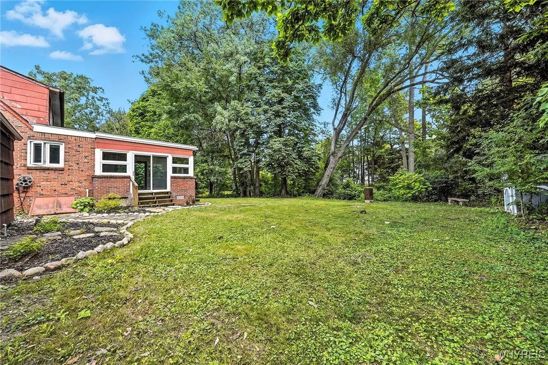 5061 Ellicott Road, Orchard Park, New York 14127, Orchard Park, New York 14127, 3 Bedrooms Bedrooms, 6 Rooms Rooms,2 BathroomsBathrooms,Residential,For Sale,5061 Ellicott Road, Orchard Park, New York 14127,B1629163