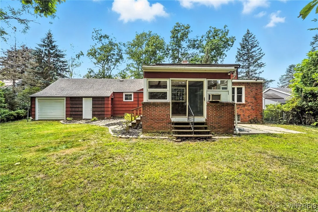 5061 Ellicott Road, Orchard Park, New York 14127, Orchard Park, New York 14127, 3 Bedrooms Bedrooms, 6 Rooms Rooms,2 BathroomsBathrooms,Residential,For Sale,5061 Ellicott Road, Orchard Park, New York 14127,B1629163
