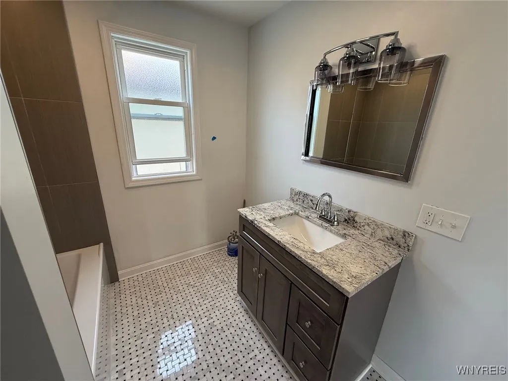 11 Baynes Street, Buffalo, New York 14213, Buffalo, New York 14213, 3 Bedrooms Bedrooms, 6 Rooms Rooms,2 BathroomsBathrooms,Residential Lease,For Rent,11 Baynes Street, Buffalo, New York 14213,0,B1630098