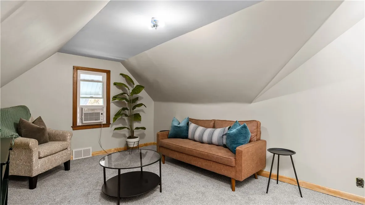 192 Culver Road, Buffalo, New York 14220, Buffalo, New York 14220, 4 Bedrooms Bedrooms, 7 Rooms Rooms,1 BathroomBathrooms,Residential,For Sale,192 Culver Road, Buffalo, New York 14220,R1630069