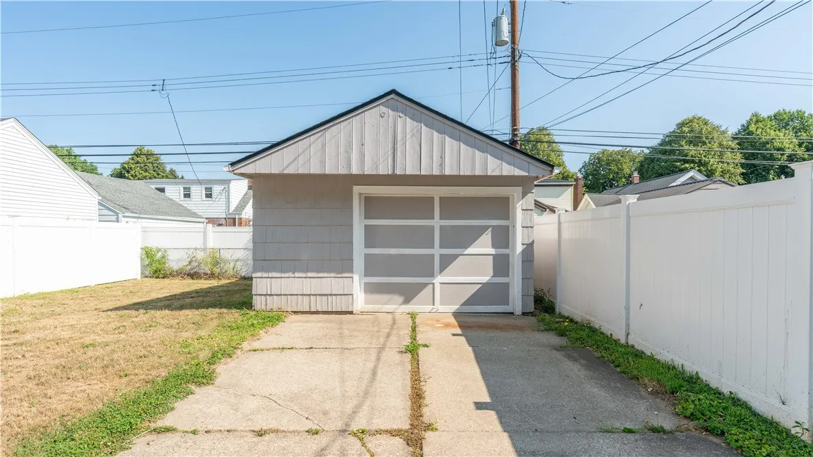 192 Culver Road, Buffalo, New York 14220, Buffalo, New York 14220, 4 Bedrooms Bedrooms, 7 Rooms Rooms,1 BathroomBathrooms,Residential,For Sale,192 Culver Road, Buffalo, New York 14220,R1630069
