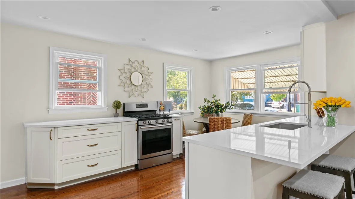 192 Culver Road, Buffalo, New York 14220, Buffalo, New York 14220, 4 Bedrooms Bedrooms, 7 Rooms Rooms,1 BathroomBathrooms,Residential,For Sale,192 Culver Road, Buffalo, New York 14220,R1630069
