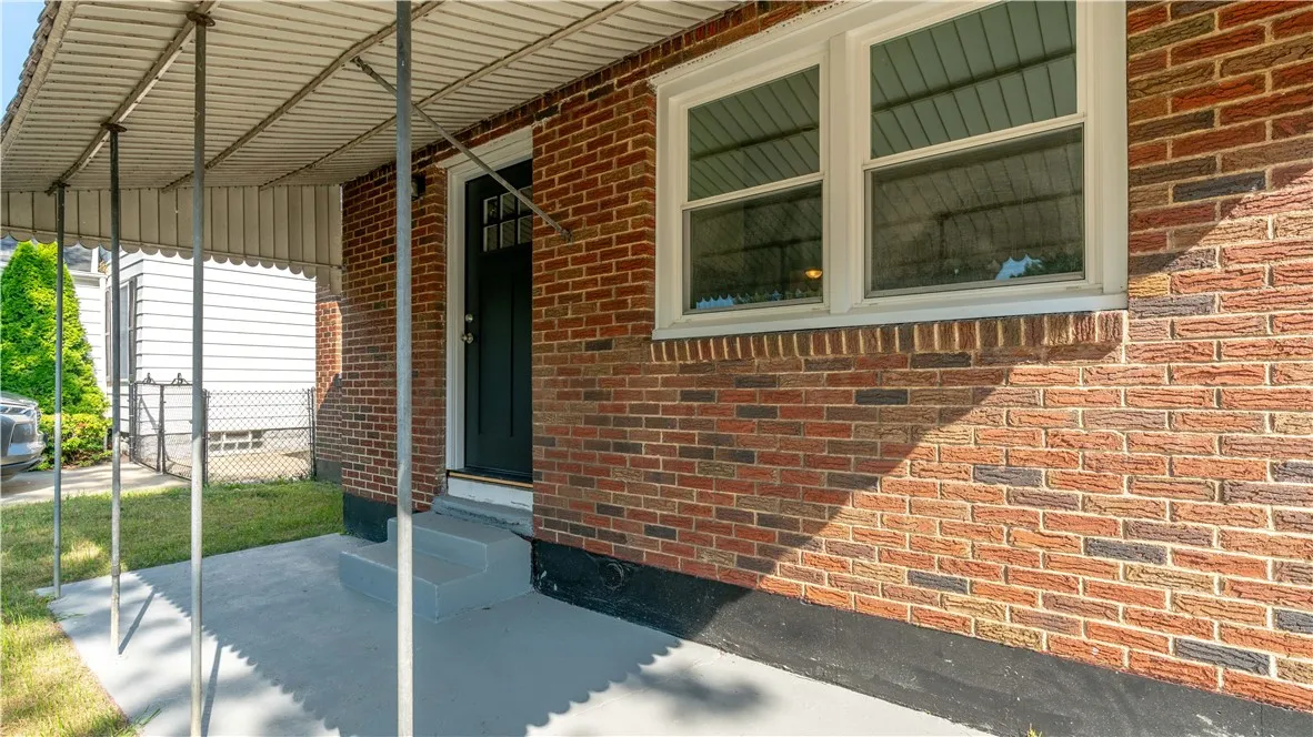 192 Culver Road, Buffalo, New York 14220, Buffalo, New York 14220, 4 Bedrooms Bedrooms, 7 Rooms Rooms,1 BathroomBathrooms,Residential,For Sale,192 Culver Road, Buffalo, New York 14220,R1630069