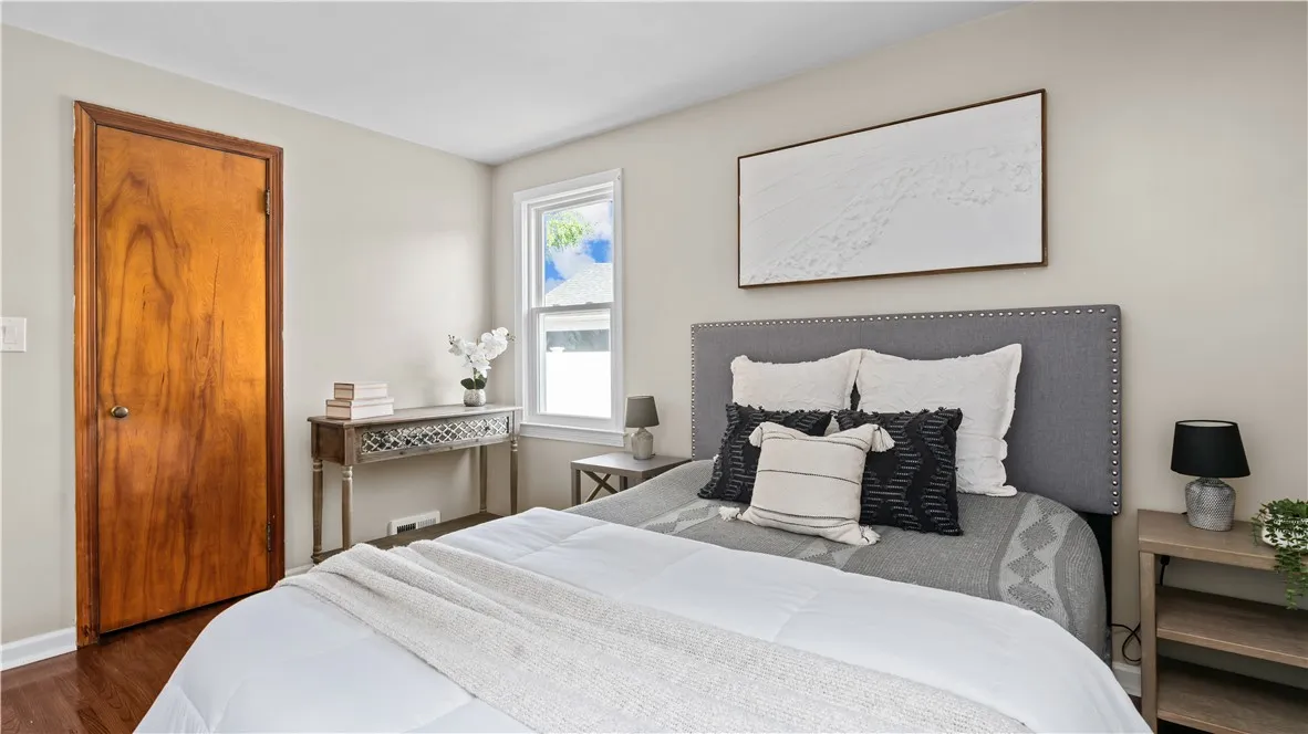 192 Culver Road, Buffalo, New York 14220, Buffalo, New York 14220, 4 Bedrooms Bedrooms, 7 Rooms Rooms,1 BathroomBathrooms,Residential,For Sale,192 Culver Road, Buffalo, New York 14220,R1630069