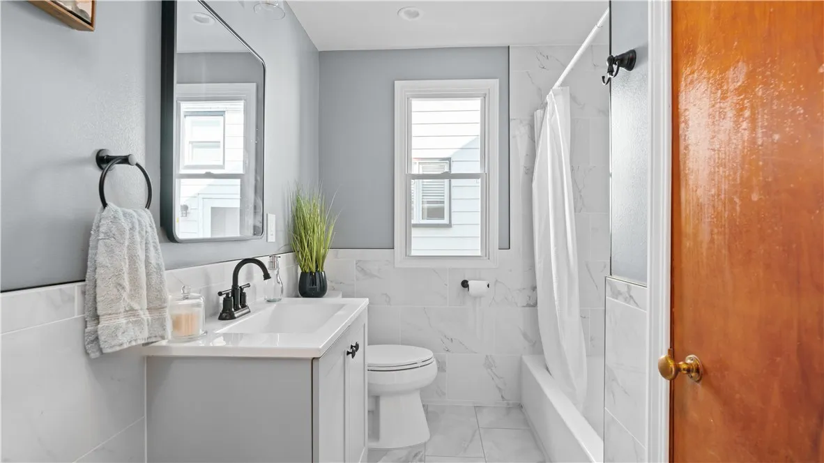 192 Culver Road, Buffalo, New York 14220, Buffalo, New York 14220, 4 Bedrooms Bedrooms, 7 Rooms Rooms,1 BathroomBathrooms,Residential,For Sale,192 Culver Road, Buffalo, New York 14220,R1630069