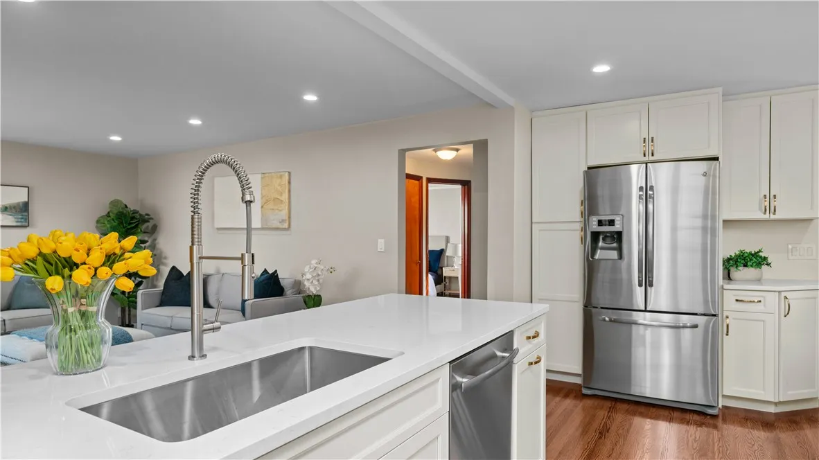 192 Culver Road, Buffalo, New York 14220, Buffalo, New York 14220, 4 Bedrooms Bedrooms, 7 Rooms Rooms,1 BathroomBathrooms,Residential,For Sale,192 Culver Road, Buffalo, New York 14220,R1630069