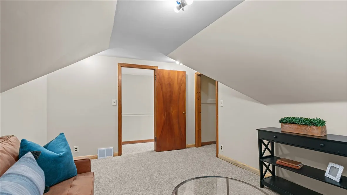 192 Culver Road, Buffalo, New York 14220, Buffalo, New York 14220, 4 Bedrooms Bedrooms, 7 Rooms Rooms,1 BathroomBathrooms,Residential,For Sale,192 Culver Road, Buffalo, New York 14220,R1630069