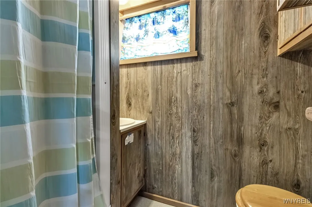 831 Lawrence Avenue, Aurora, New York 14052, Aurora, New York 14052, 3 Bedrooms Bedrooms, 9 Rooms Rooms,2 BathroomsBathrooms,Residential,Closed,831 Lawrence Avenue, Aurora, New York 14052,0,B1630023