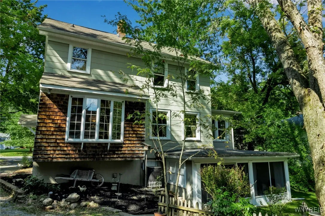 831 Lawrence Avenue, Aurora, New York 14052, Aurora, New York 14052, 3 Bedrooms Bedrooms, 9 Rooms Rooms,2 BathroomsBathrooms,Residential,Closed,831 Lawrence Avenue, Aurora, New York 14052,0,B1630023