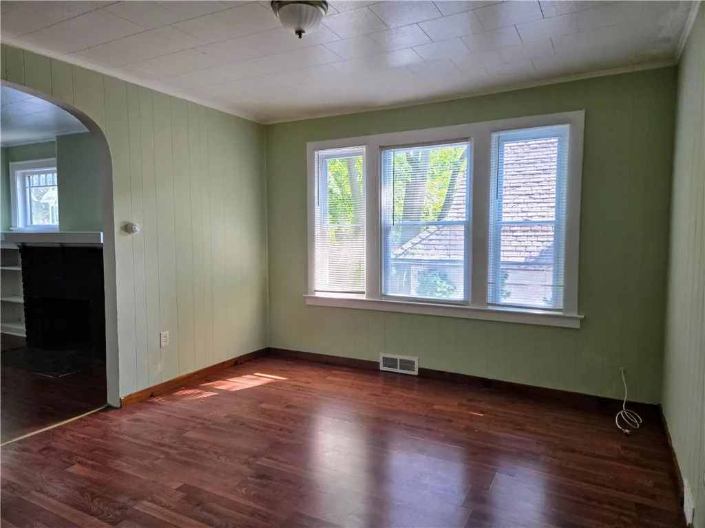 3-5 Ravenwood Avenue, Rochester, New York 14619, Rochester, New York 14619, 4 Bedrooms Bedrooms, ,2 BathroomsBathrooms,Residential,Closed,3-5 Ravenwood Avenue, Rochester, New York 14619,0,R1630155