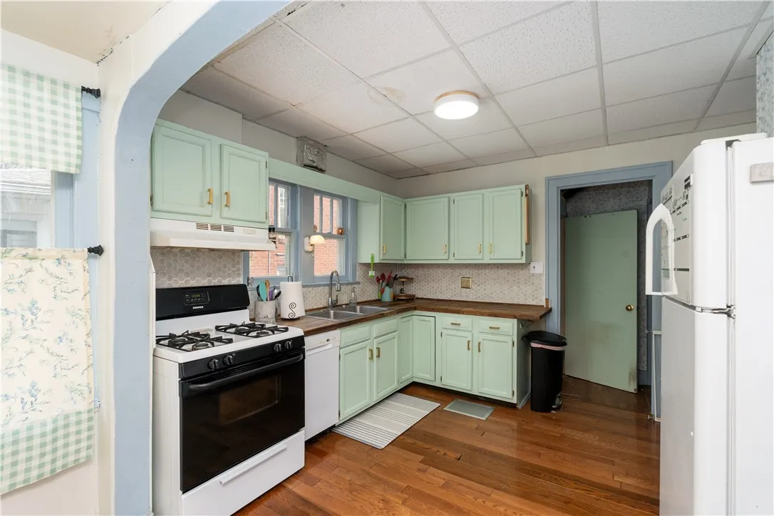 25 East Main Street, Hornell, New York 14843, Hornell, New York 14843, 3 Bedrooms Bedrooms, 6 Rooms Rooms,1 BathroomBathrooms,Residential,Closed,25 East Main Street, Hornell, New York 14843,0,R1628806