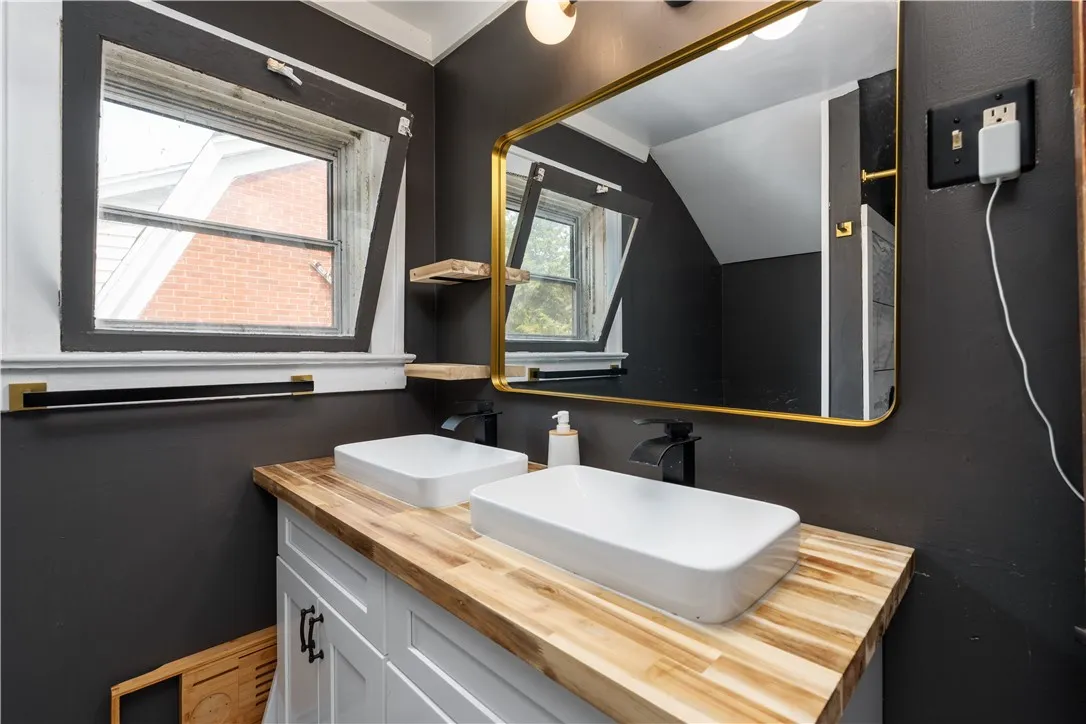 25 East Main Street, Hornell, New York 14843, Hornell, New York 14843, 3 Bedrooms Bedrooms, 6 Rooms Rooms,1 BathroomBathrooms,Residential,Closed,25 East Main Street, Hornell, New York 14843,0,R1628806