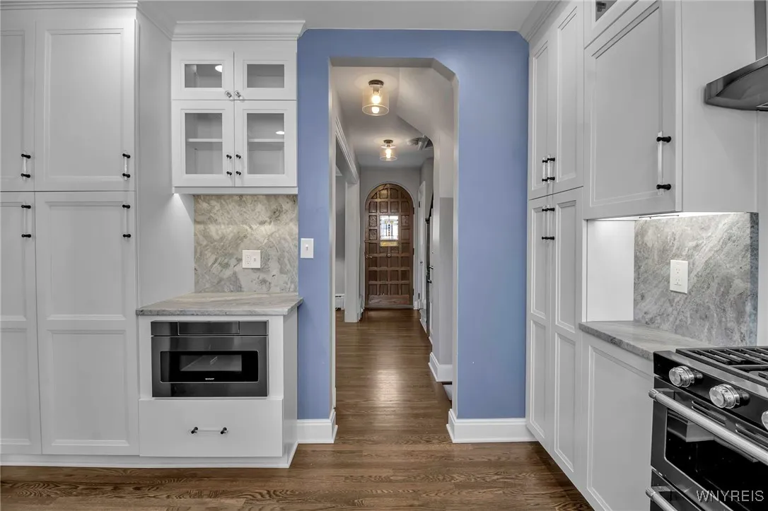 5 Mayfair Lane, Buffalo, New York 14201, Buffalo, New York 14201, 4 Bedrooms Bedrooms, 8 Rooms Rooms,3 BathroomsBathrooms,Residential Lease,Closed,5 Mayfair Lane, Buffalo, New York 14201,B1630115