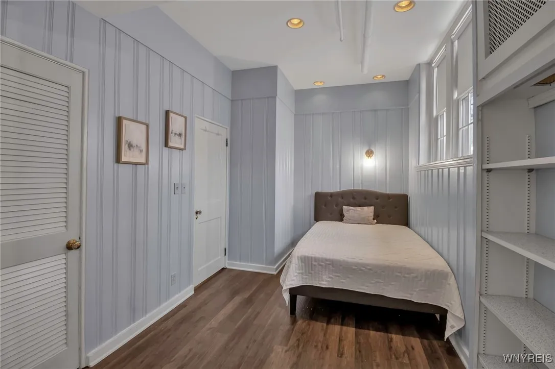 5 Mayfair Lane, Buffalo, New York 14201, Buffalo, New York 14201, 4 Bedrooms Bedrooms, 8 Rooms Rooms,3 BathroomsBathrooms,Residential Lease,Closed,5 Mayfair Lane, Buffalo, New York 14201,B1630115