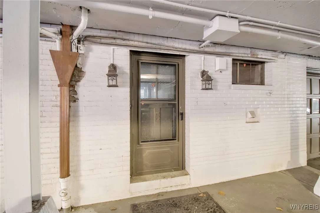 5 Mayfair Lane, Buffalo, New York 14201, Buffalo, New York 14201, 4 Bedrooms Bedrooms, 8 Rooms Rooms,3 BathroomsBathrooms,Residential Lease,Closed,5 Mayfair Lane, Buffalo, New York 14201,B1630115