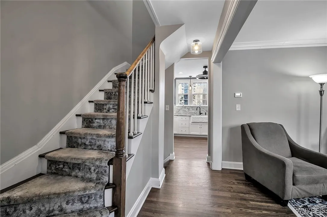 5 Mayfair Lane, Buffalo, New York 14201, Buffalo, New York 14201, 4 Bedrooms Bedrooms, 8 Rooms Rooms,3 BathroomsBathrooms,Residential Lease,Closed,5 Mayfair Lane, Buffalo, New York 14201,B1630115