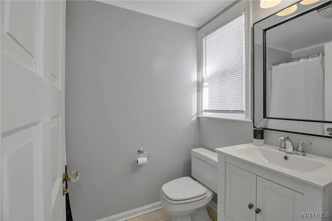 5 Mayfair Lane, Buffalo, New York 14201, Buffalo, New York 14201, 4 Bedrooms Bedrooms, 8 Rooms Rooms,3 BathroomsBathrooms,Residential Lease,Closed,5 Mayfair Lane, Buffalo, New York 14201,B1630115