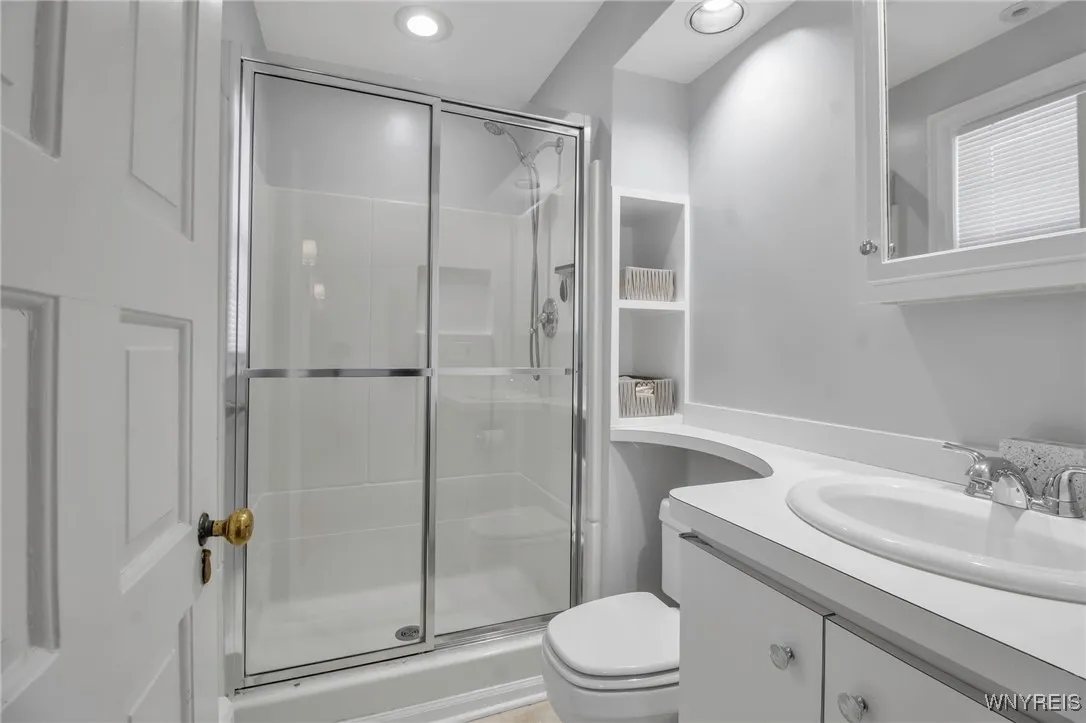 5 Mayfair Lane, Buffalo, New York 14201, Buffalo, New York 14201, 4 Bedrooms Bedrooms, 8 Rooms Rooms,3 BathroomsBathrooms,Residential Lease,Closed,5 Mayfair Lane, Buffalo, New York 14201,B1630115