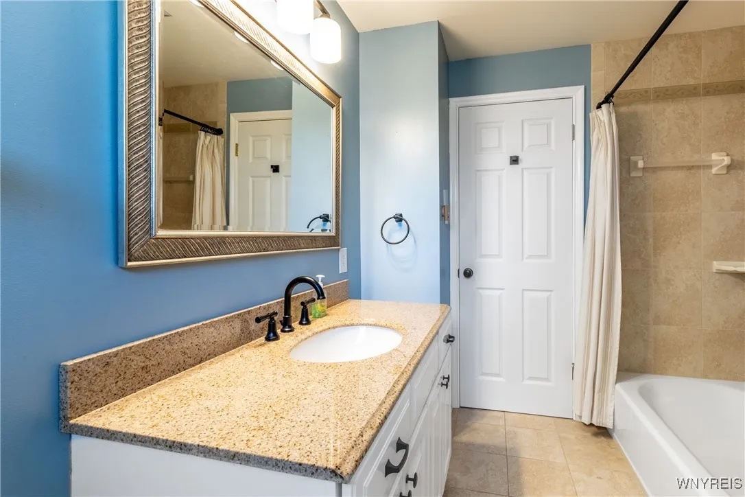 160 Greentree Road, Tonawanda, New York 14150, Tonawanda, New York 14150, 4 Bedrooms Bedrooms, 10 Rooms Rooms,1 BathroomBathrooms,Residential,For Sale,160 Greentree Road, Tonawanda, New York 14150,B1629410