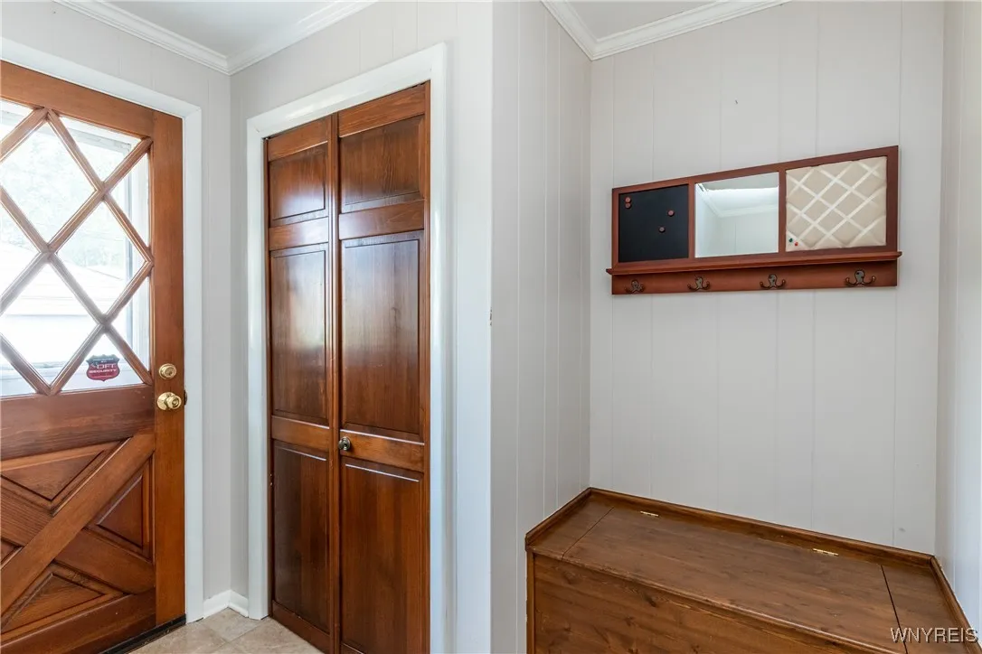 160 Greentree Road, Tonawanda, New York 14150, Tonawanda, New York 14150, 4 Bedrooms Bedrooms, 10 Rooms Rooms,1 BathroomBathrooms,Residential,For Sale,160 Greentree Road, Tonawanda, New York 14150,B1629410