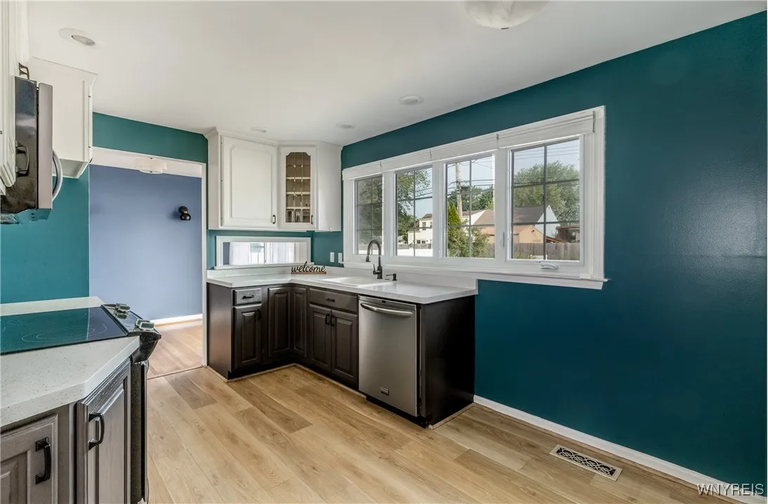 160 Greentree Road, Tonawanda, New York 14150, Tonawanda, New York 14150, 4 Bedrooms Bedrooms, 10 Rooms Rooms,1 BathroomBathrooms,Residential,For Sale,160 Greentree Road, Tonawanda, New York 14150,B1629410