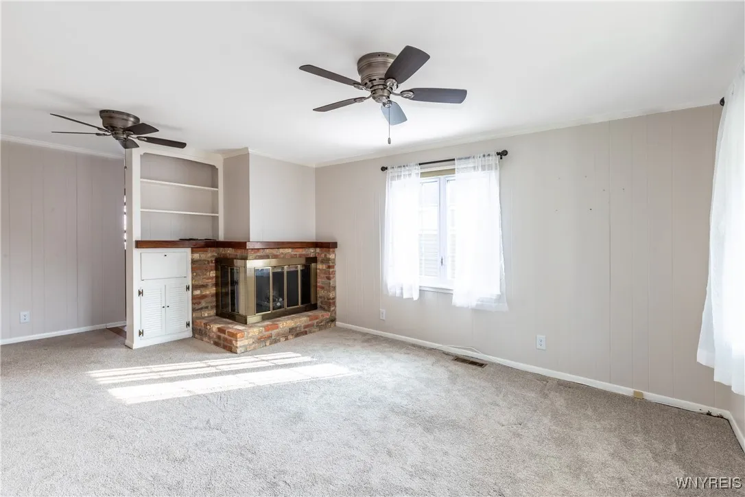 160 Greentree Road, Tonawanda, New York 14150, Tonawanda, New York 14150, 4 Bedrooms Bedrooms, 10 Rooms Rooms,1 BathroomBathrooms,Residential,For Sale,160 Greentree Road, Tonawanda, New York 14150,B1629410