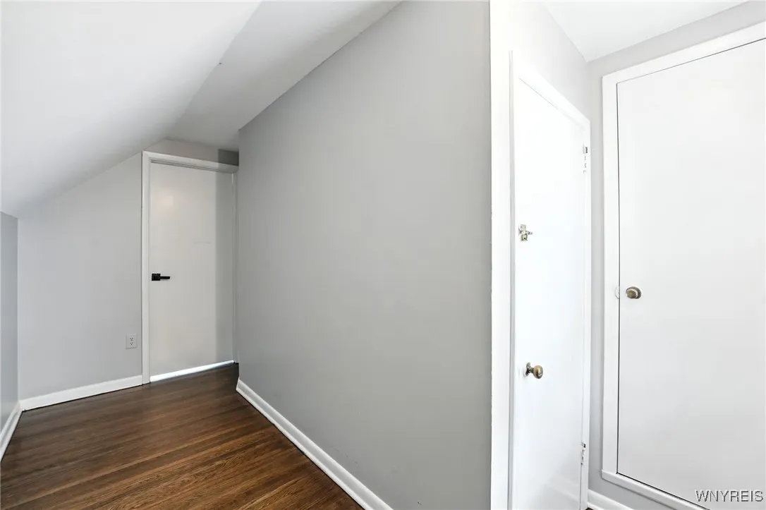 55 Avondale Place, Buffalo, New York 14210, Buffalo, New York 14210, 3 Bedrooms Bedrooms, 8 Rooms Rooms,2 BathroomsBathrooms,Residential,For Sale,55 Avondale Place, Buffalo, New York 14210,B1629189