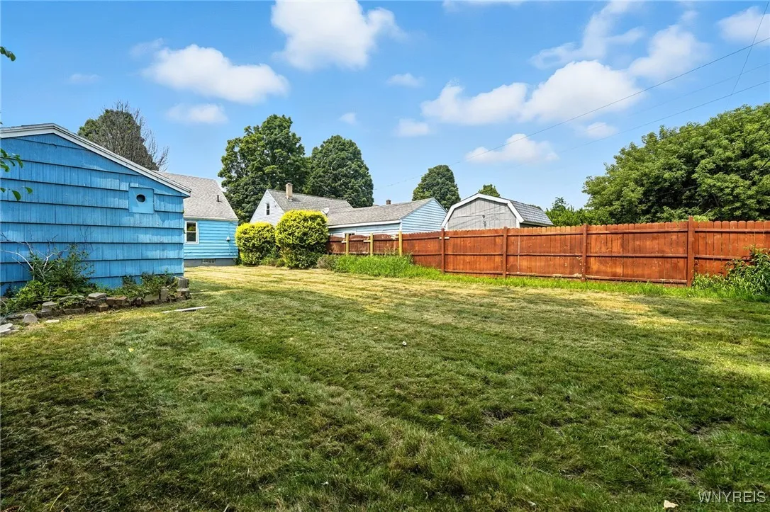 55 Avondale Place, Buffalo, New York 14210, Buffalo, New York 14210, 3 Bedrooms Bedrooms, 8 Rooms Rooms,2 BathroomsBathrooms,Residential,For Sale,55 Avondale Place, Buffalo, New York 14210,B1629189