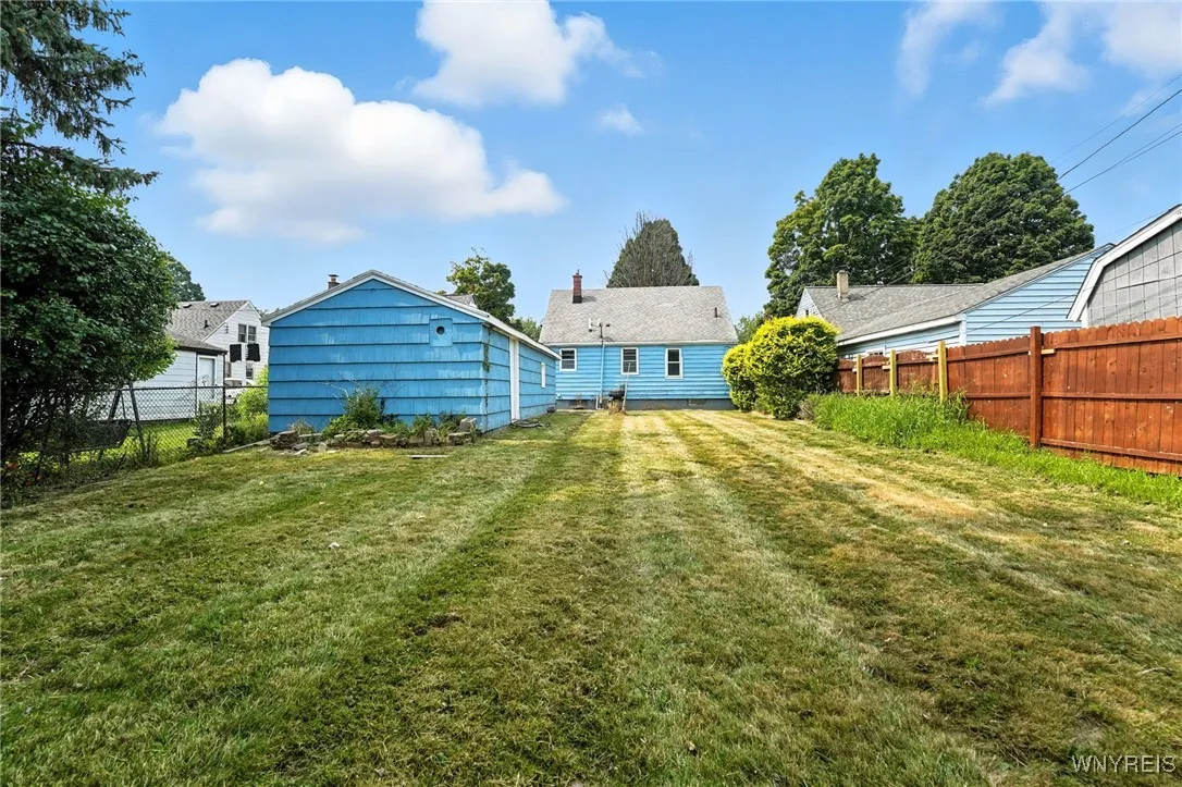 55 Avondale Place, Buffalo, New York 14210, Buffalo, New York 14210, 3 Bedrooms Bedrooms, 8 Rooms Rooms,2 BathroomsBathrooms,Residential,For Sale,55 Avondale Place, Buffalo, New York 14210,B1629189
