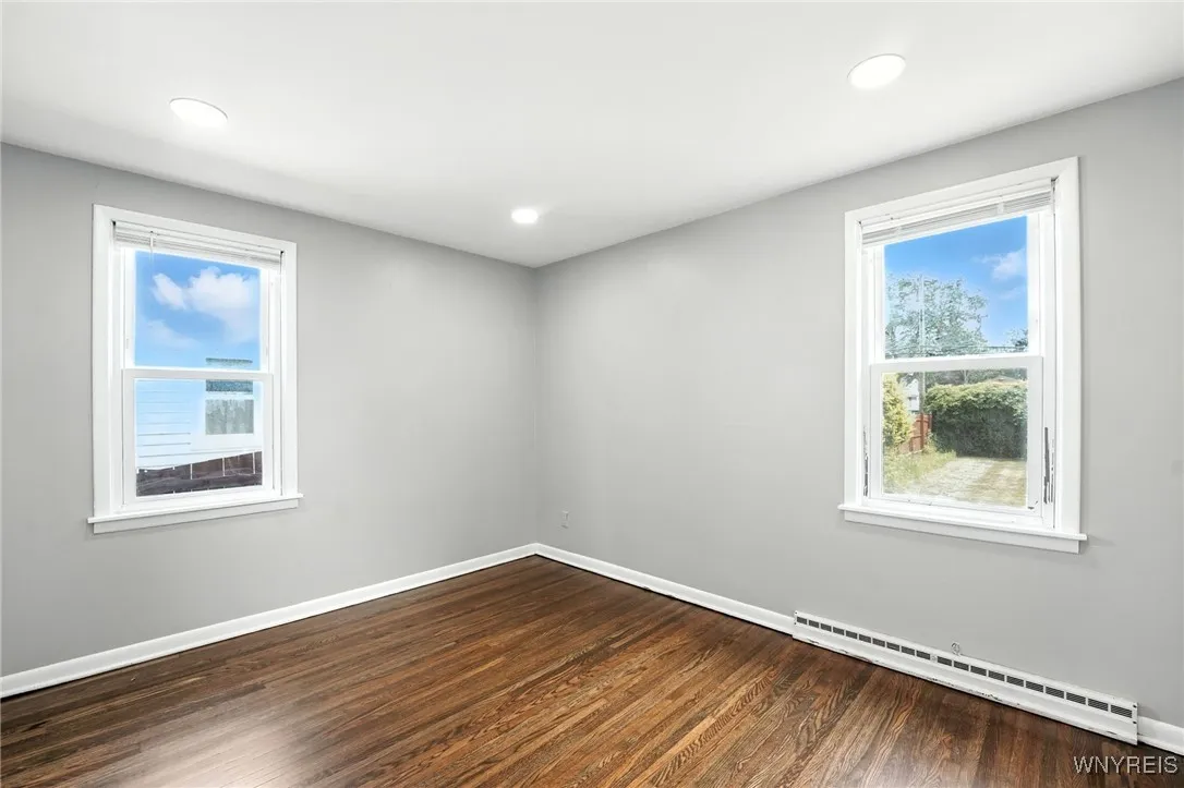 55 Avondale Place, Buffalo, New York 14210, Buffalo, New York 14210, 3 Bedrooms Bedrooms, 8 Rooms Rooms,2 BathroomsBathrooms,Residential,For Sale,55 Avondale Place, Buffalo, New York 14210,B1629189