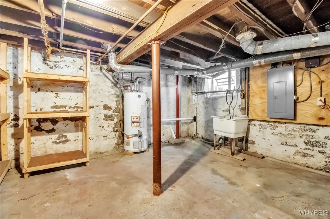 119 Albany Street, Buffalo, New York 14213, Buffalo, New York 14213, 3 Bedrooms Bedrooms, 7 Rooms Rooms,1 BathroomBathrooms,Residential,Closed,119 Albany Street, Buffalo, New York 14213,0,B1630037