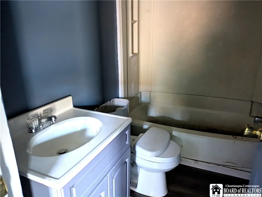 366 Military Road, Buffalo, New York 14207, Buffalo, New York 14207, 2 Bedrooms Bedrooms, ,2 BathroomsBathrooms,Residential,For Sale,366 Military Road, Buffalo, New York 14207,0,R1628867