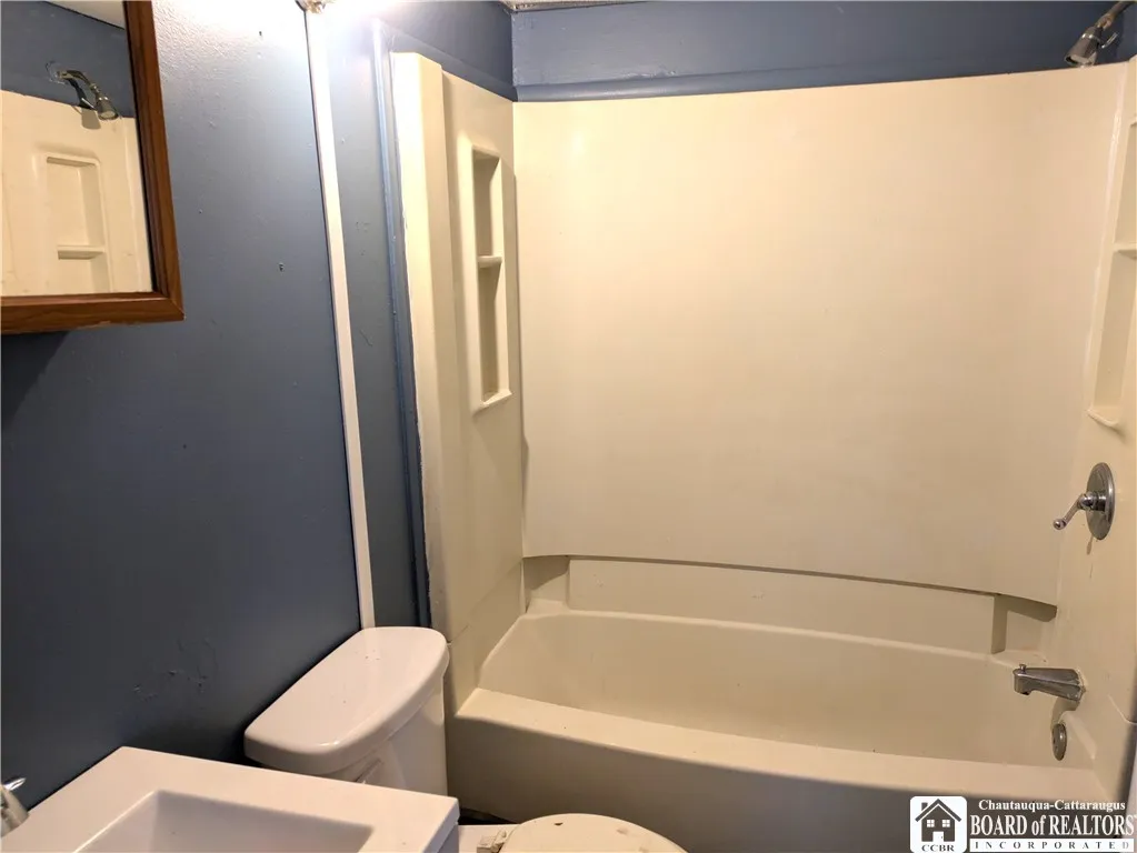 366 Military Road, Buffalo, New York 14207, Buffalo, New York 14207, 2 Bedrooms Bedrooms, ,2 BathroomsBathrooms,Residential,For Sale,366 Military Road, Buffalo, New York 14207,0,R1628867