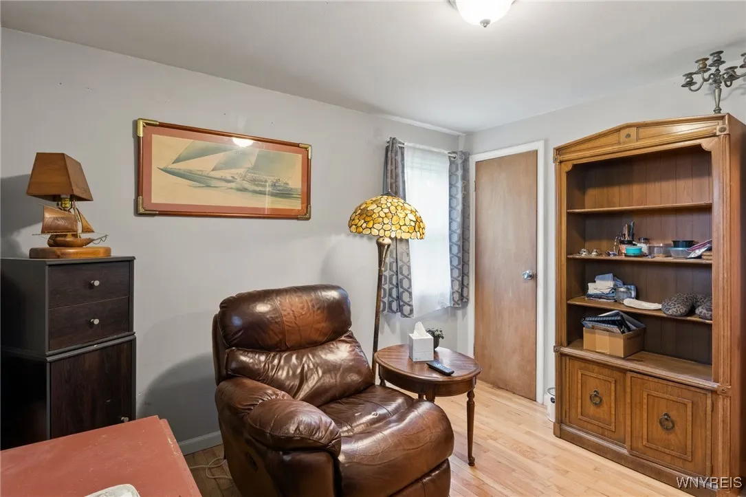 121 Yale Avenue, Amherst, New York 14226, Amherst, New York 14226, 2 Bedrooms Bedrooms, 6 Rooms Rooms,1 BathroomBathrooms,Residential,For Sale,121 Yale Avenue, Amherst, New York 14226,B1630166
