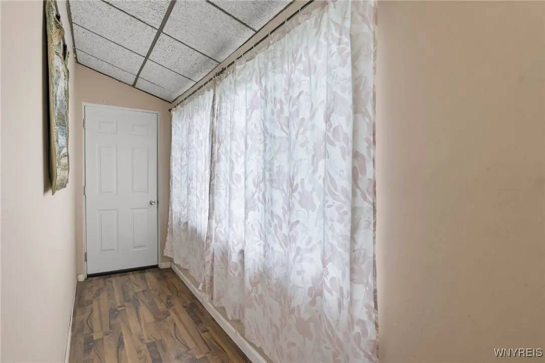 121 Yale Avenue, Amherst, New York 14226, Amherst, New York 14226, 2 Bedrooms Bedrooms, 6 Rooms Rooms,1 BathroomBathrooms,Residential,For Sale,121 Yale Avenue, Amherst, New York 14226,B1630166