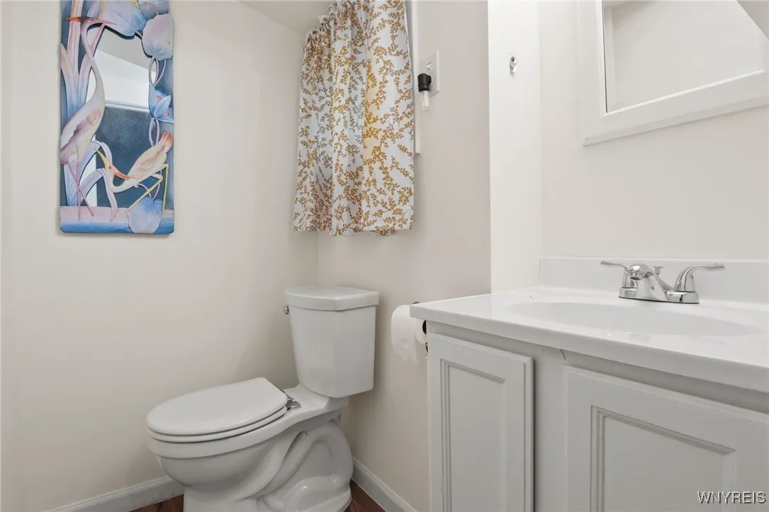 121 Yale Avenue, Amherst, New York 14226, Amherst, New York 14226, 2 Bedrooms Bedrooms, 6 Rooms Rooms,1 BathroomBathrooms,Residential,For Sale,121 Yale Avenue, Amherst, New York 14226,B1630166