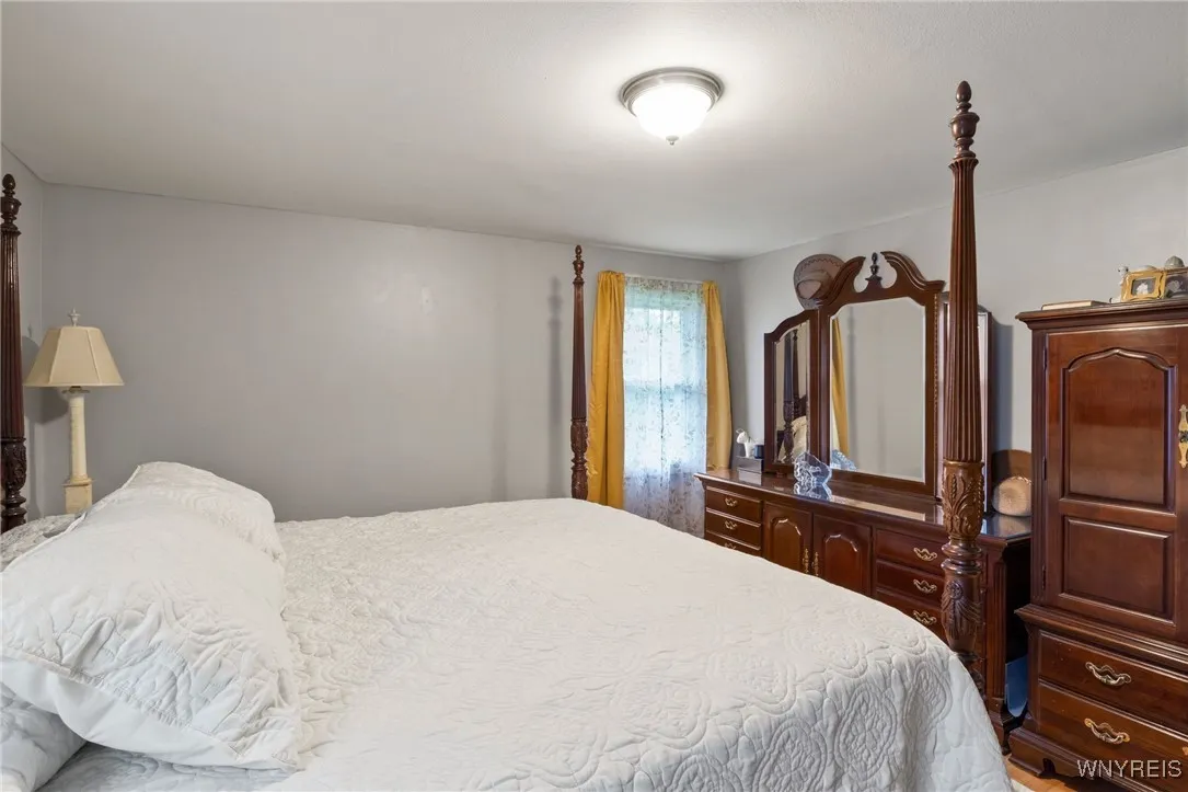 121 Yale Avenue, Amherst, New York 14226, Amherst, New York 14226, 2 Bedrooms Bedrooms, 6 Rooms Rooms,1 BathroomBathrooms,Residential,For Sale,121 Yale Avenue, Amherst, New York 14226,B1630166