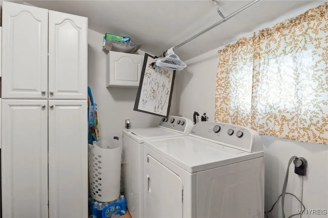 121 Yale Avenue, Amherst, New York 14226, Amherst, New York 14226, 2 Bedrooms Bedrooms, 6 Rooms Rooms,1 BathroomBathrooms,Residential,For Sale,121 Yale Avenue, Amherst, New York 14226,B1630166