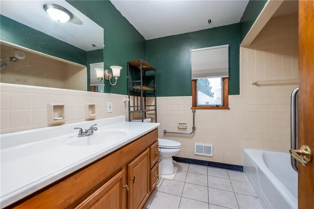 253 Southampton Dr, Greece, New York 14616, Greece, New York 14616, 2 Bedrooms Bedrooms, 9 Rooms Rooms,2 BathroomsBathrooms,Residential,Closed,253 Southampton Dr, Greece, New York 14616,0,R1629981 253 Southampton Dr, Greece, New York 14616, Greece, New York 14616, 2 Bedrooms Bedrooms, 9 Rooms Rooms,2 BathroomsBathrooms,Residential,Closed,253 Southampton Dr, Greece, New York 14616,0,R1629981