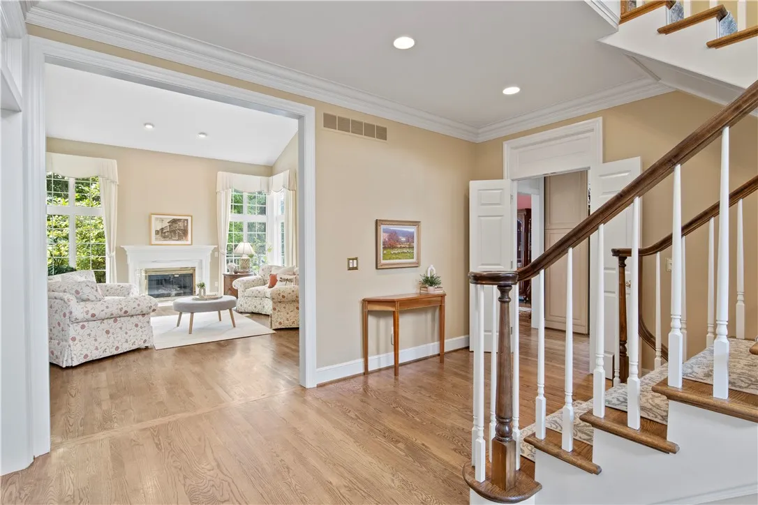 62 Woodbury Place, Pittsford, New York 14618, Pittsford, New York 14618, 4 Bedrooms Bedrooms, 11 Rooms Rooms,3 BathroomsBathrooms,Residential,Closed,62 Woodbury Place, Pittsford, New York 14618,0,R1619489