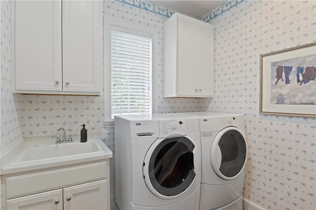 62 Woodbury Place, Pittsford, New York 14618, Pittsford, New York 14618, 4 Bedrooms Bedrooms, 11 Rooms Rooms,3 BathroomsBathrooms,Residential,Closed,62 Woodbury Place, Pittsford, New York 14618,0,R1619489