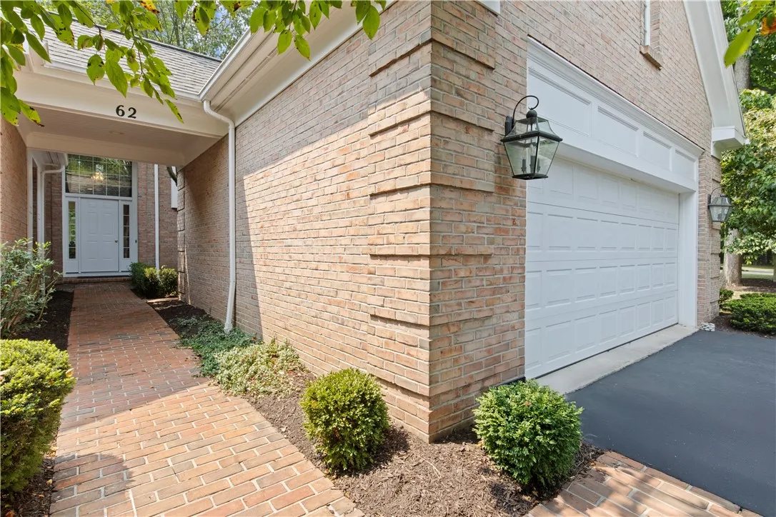 62 Woodbury Place, Pittsford, New York 14618, Pittsford, New York 14618, 4 Bedrooms Bedrooms, 11 Rooms Rooms,3 BathroomsBathrooms,Residential,Closed,62 Woodbury Place, Pittsford, New York 14618,0,R1619489