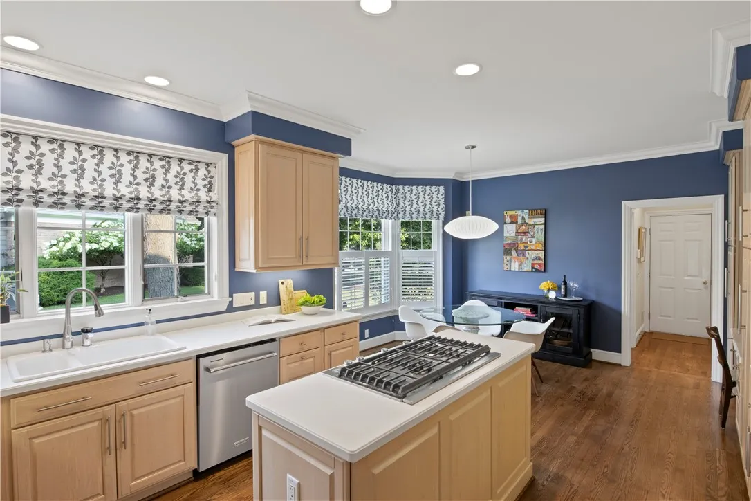 62 Woodbury Place, Pittsford, New York 14618, Pittsford, New York 14618, 4 Bedrooms Bedrooms, 11 Rooms Rooms,3 BathroomsBathrooms,Residential,Closed,62 Woodbury Place, Pittsford, New York 14618,0,R1619489