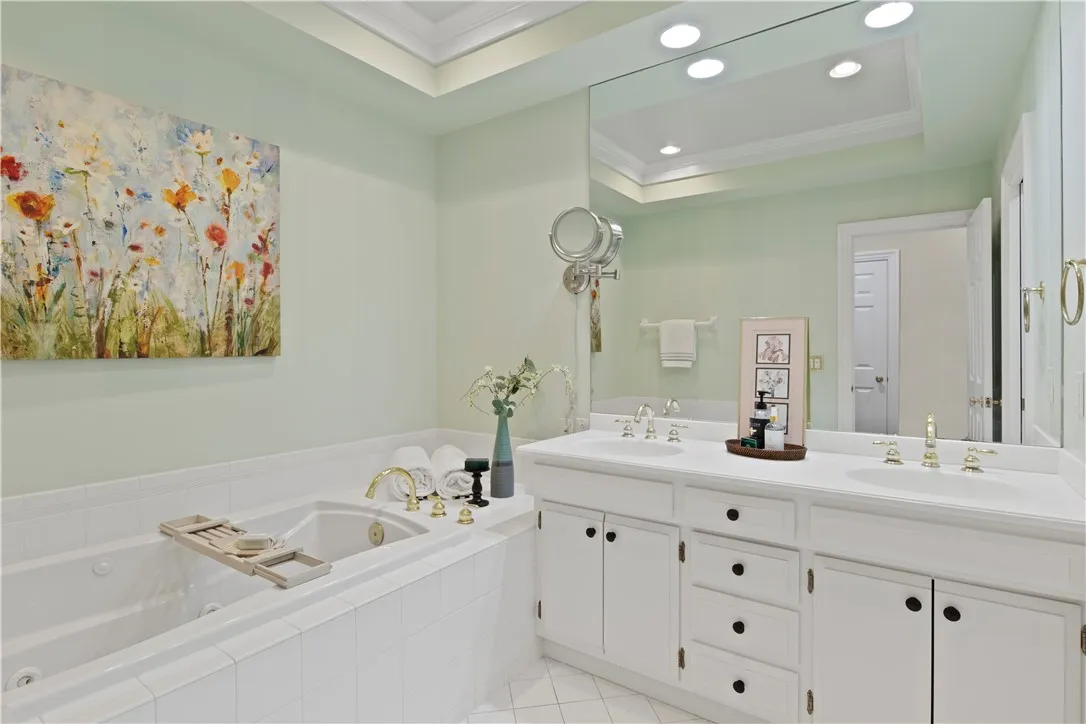 62 Woodbury Place, Pittsford, New York 14618, Pittsford, New York 14618, 4 Bedrooms Bedrooms, 11 Rooms Rooms,3 BathroomsBathrooms,Residential,Closed,62 Woodbury Place, Pittsford, New York 14618,0,R1619489