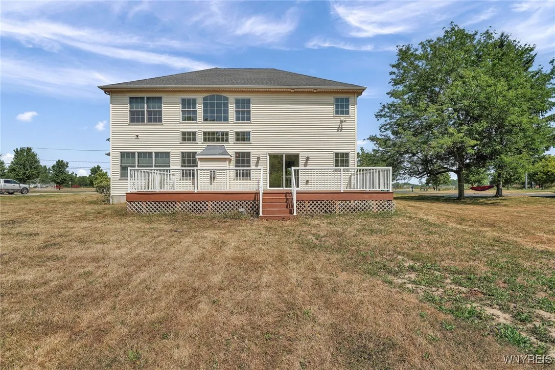 10025 Clarence Center Road, Clarence, New York 140, Clarence, New York 14031, 4 Bedrooms Bedrooms, 12 Rooms Rooms,3 BathroomsBathrooms,Residential,For Sale,10025 Clarence Center Road, Clarence, New York 140,B1629687