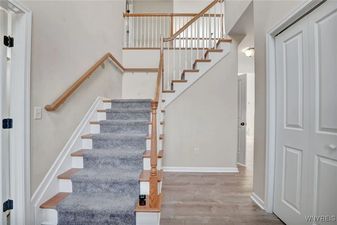 10025 Clarence Center Road, Clarence, New York 140, Clarence, New York 14031, 4 Bedrooms Bedrooms, 12 Rooms Rooms,3 BathroomsBathrooms,Residential,For Sale,10025 Clarence Center Road, Clarence, New York 140,B1629687